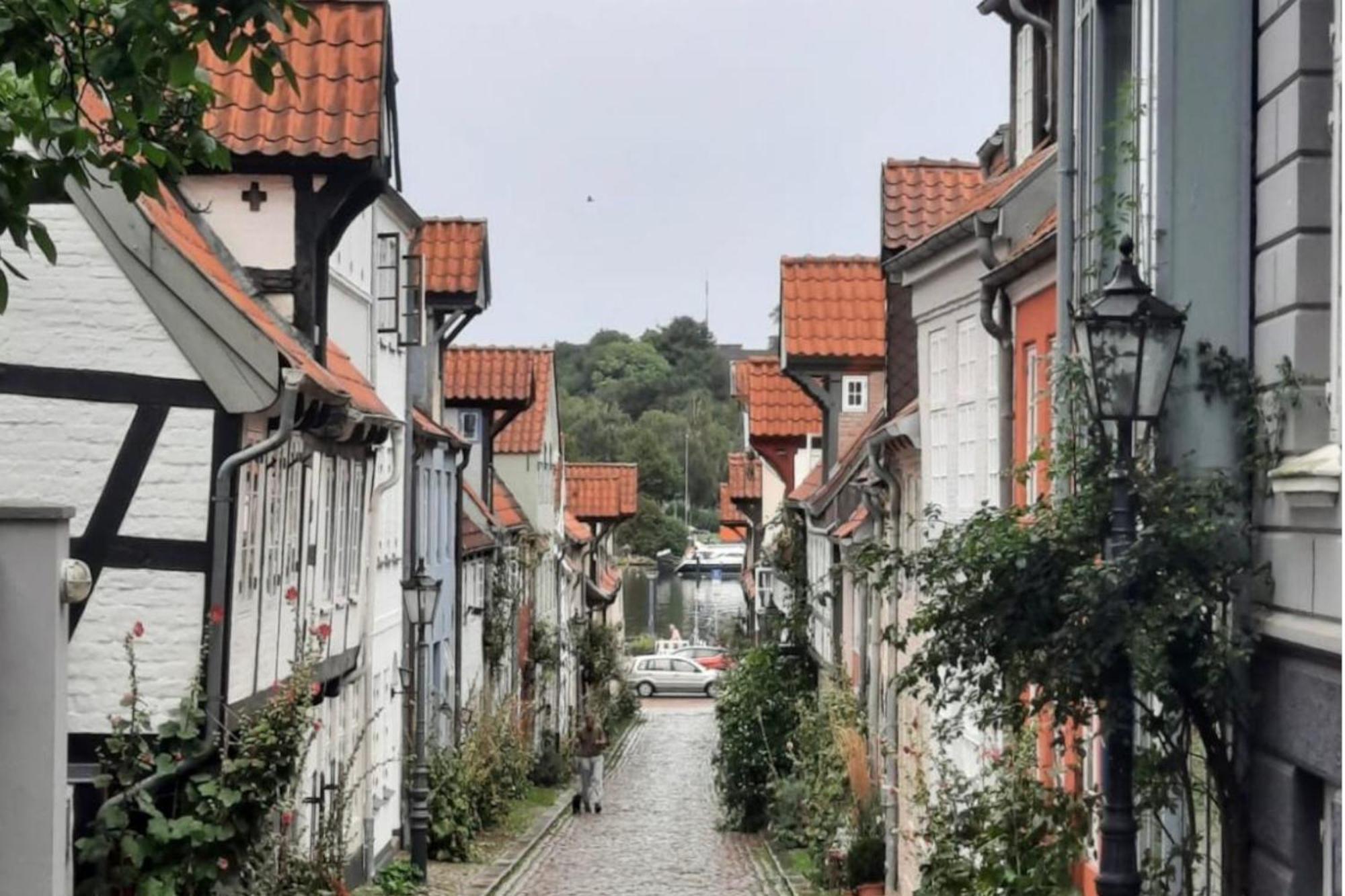 Hafenblick Ferienwohnung In Der Altstadt Mit Parkplatz Flensburg Exterior photo
